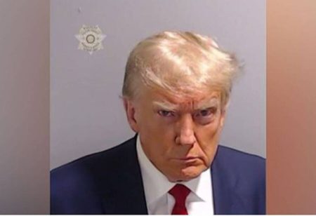 Decreto de Trump restringe a imigração e pode mobilizar tropas na fronteira com o México