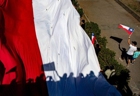 Chile volta apático às urnas para decidir sobre nova Constituição