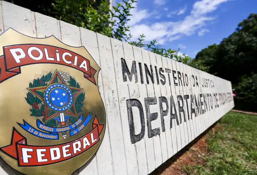 PF prende prefeito de Borba, no Amazonas, por suspeita de corrupção PF prende prefeito de Borba, no Amazonas, por suspeita de corrupção