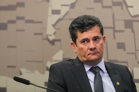 Senador Sergio Moro critica permanência de Traiano no comando da Alep após acordo com MP Senador Sergio Moro critica permanência de Traiano no comando da Alep após acordo com MP