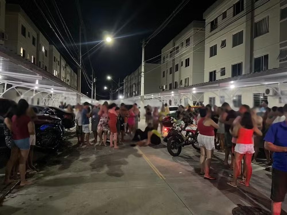 Colisão dentro de condomínio deixa dois feridos na Zona Sul de Aracaju Colisão dentro de condomínio deixa dois feridos na Zona Sul de Aracaju