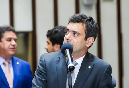 ‘A falta de fiscalização do governo no ferry e Coelba deixa baianos à mercê’, dispara Tiago Correia ‘A falta de fiscalização do governo no ferry e Coelba deixa baianos à mercê’, dispara Tiago Correia