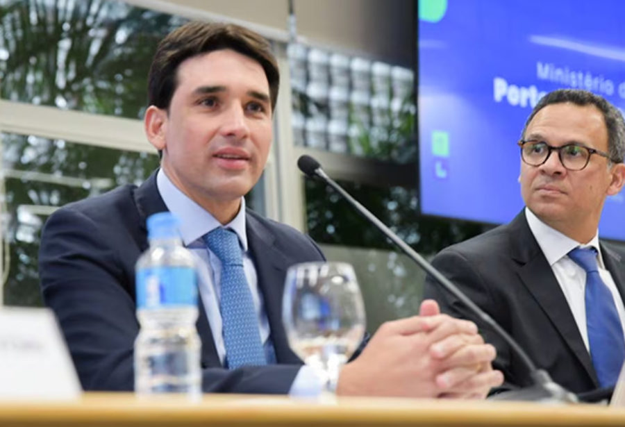Governo anuncia passagem de avião a R$ 200 para 3 milhões de aposentados e estudantes Governo anuncia passagem de avião a R$ 200 para 3 milhões de aposentados e estudantes