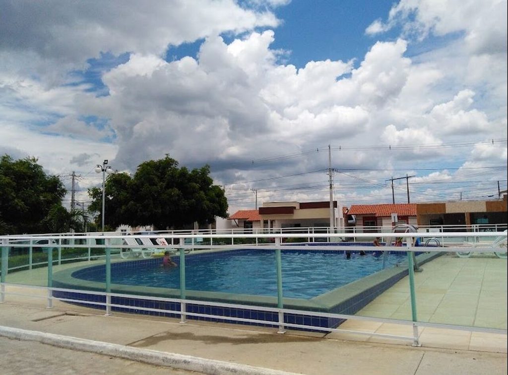 Paulo Afonso: Menino de 3 anos falece após se afogar em piscina de condomínio Paulo Afonso: Menino de 3 anos falece após se afogar em piscina de condomínio
