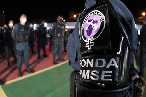 Homem é detido após agredir esposa, resultando em prisão por violência doméstica em Frei Paulo Homem é detido após agredir esposa, resultando em prisão por violência doméstica em Frei Paulo
