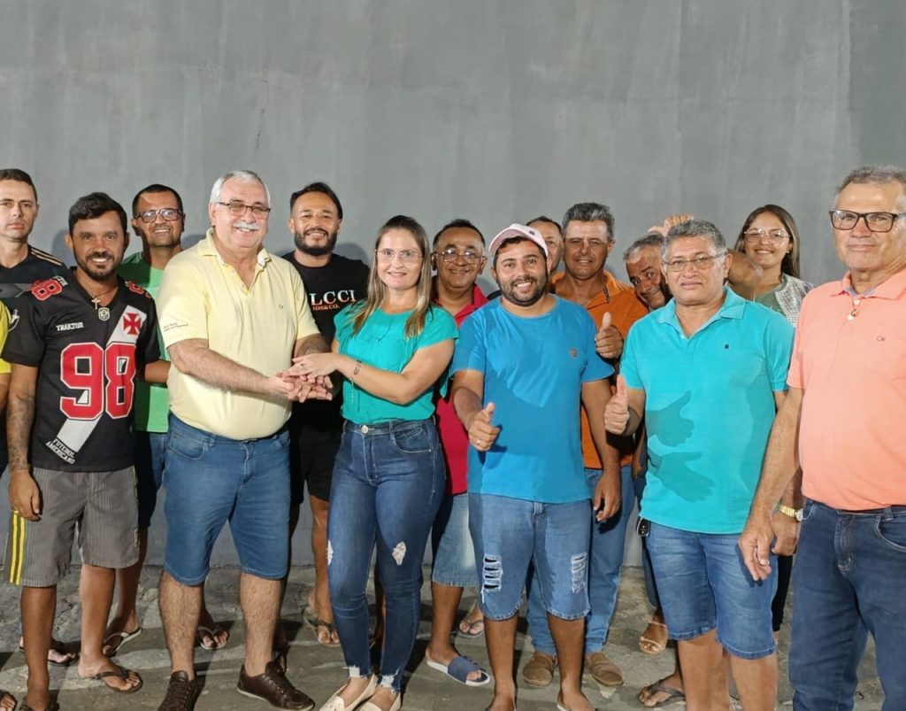 Adustina: Loirinha e Carlinhos de Marta confirmam união