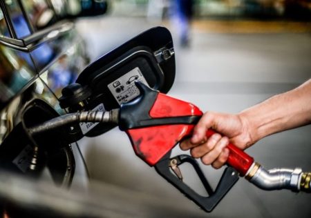 Especialistas alertam para possível aumento, podendo elevar o preço da gasolina para R$ 6,50