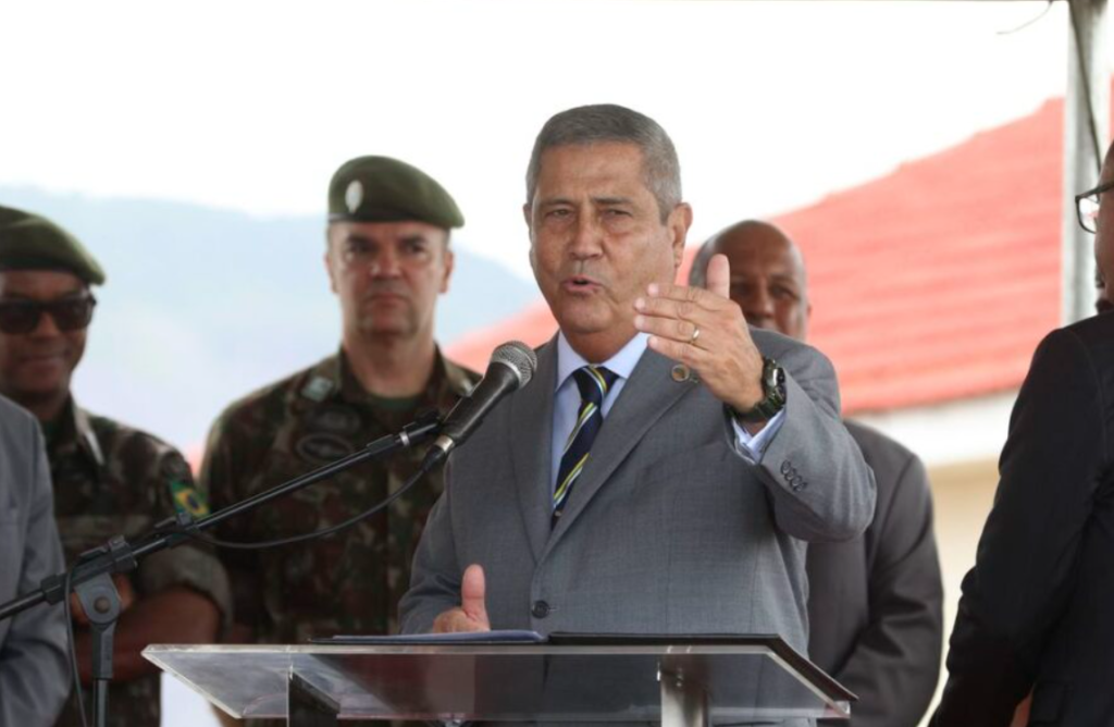 Polícia Federal diz que Braga Netto orientou ataques a atual comandante do Exército Polícia Federal diz que Braga Netto orientou ataques a atual comandante do Exército