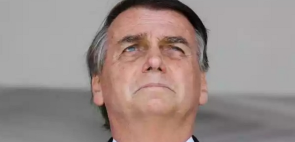 “Hoje tudo pode acontecer com qualquer pessoa no Brasil” comenta Bolsonaro após operação da PF
