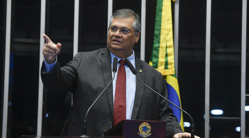 Dino diz que pode disputar eleições após aposentadoria do STF: ‘Invejo quem permanecerá na política’ Dino diz que pode disputar eleições após aposentadoria do STF: ‘Invejo quem permanecerá na política’