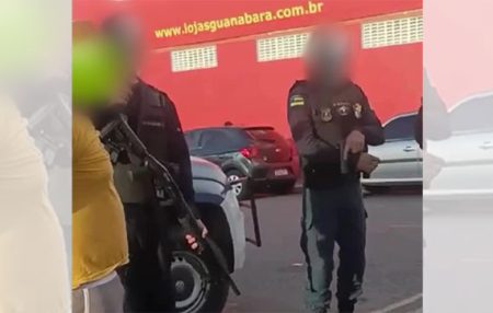 Homem é preso por estupro ao tentar forçar uma mulher a fazer sexo oral em praça de Campo do Brito-SE Homem é preso por estupro ao tentar forçar uma mulher a fazer sexo oral em praça de Campo do Brito-SE