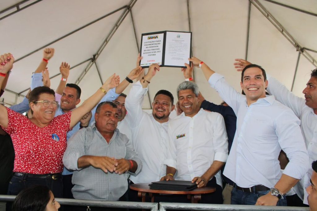 Município Fátima/BA celebrou no último domingo (05), uma nova era de desenvolvimento com inaugurações e anúncios importantes Município Fátima/BA celebrou no último domingo (05), uma nova era de desenvolvimento com inaugurações e anúncios importantes
