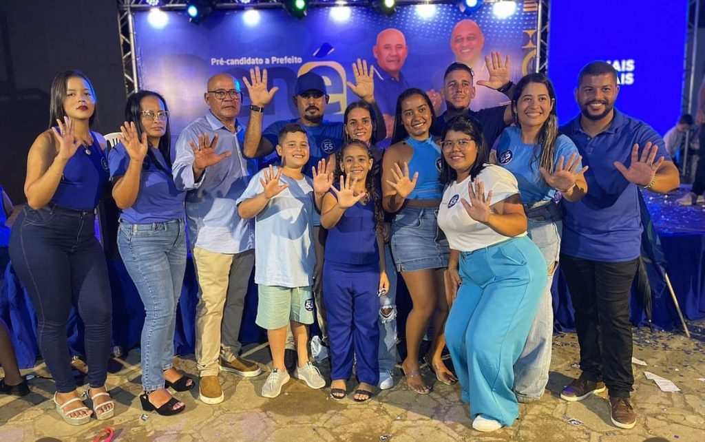 Uma multidão Participou do Lançamento da Pré-Candidatura do Pre-Candidato a Prefeito de Sítio do Quinto, Bené. Uma multidão Participou do Lançamento da Pré-Candidatura do Pre-Candidato a Prefeito de Sítio do Quinto, Bené.