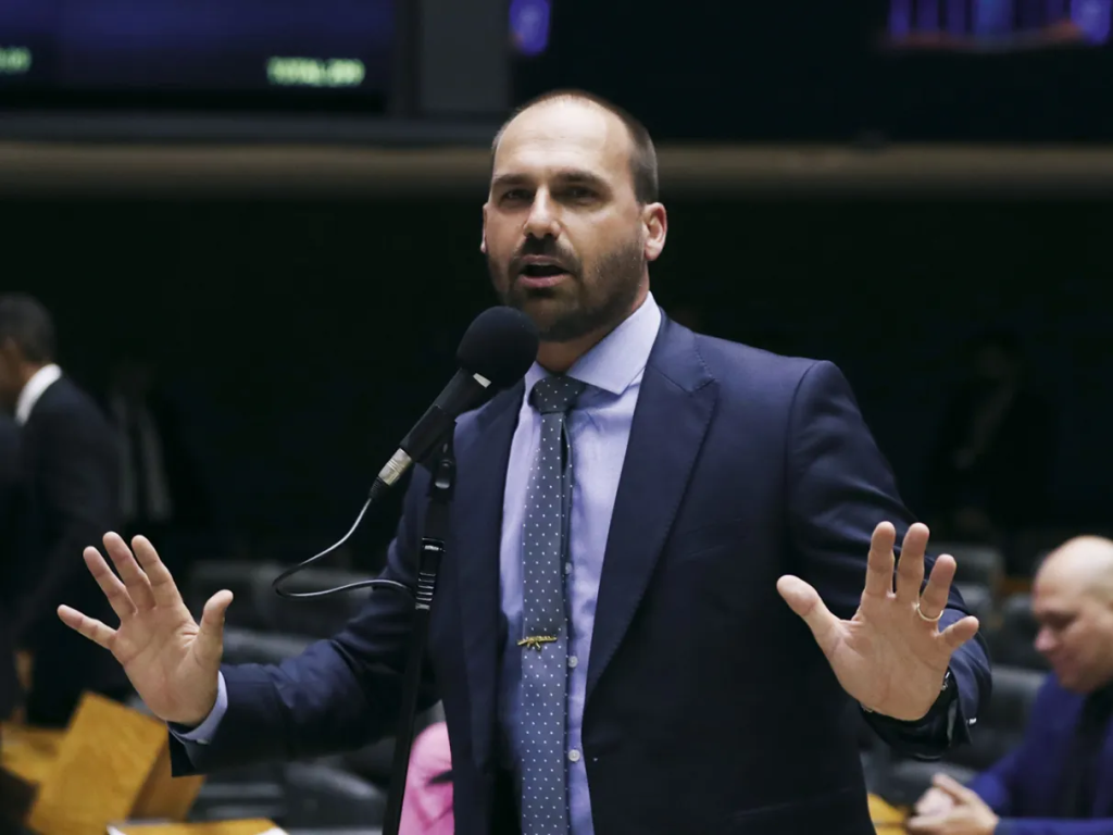 Ao rebater internauta, Eduardo Bolsonaro chama Nordeste de ‘pior região do país’ Ao rebater internauta, Eduardo Bolsonaro chama Nordeste de ‘pior região do país’