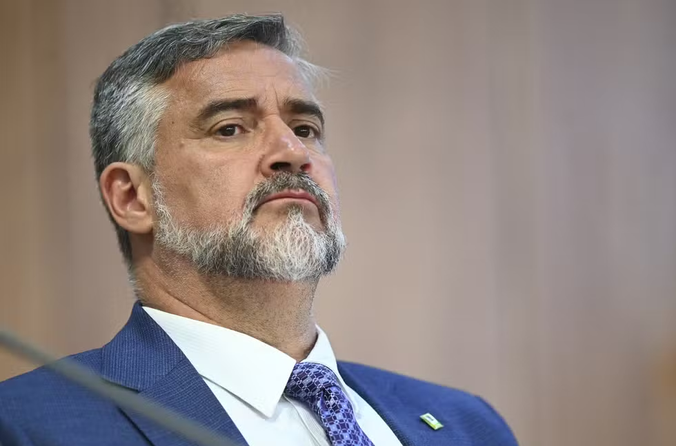 Escolha de Paulo Pimenta para ministério extraordinário no RS gera debates entre aliados e críticas de politização da calamidade climática Escolha de Paulo Pimenta para ministério extraordinário no RS gera debates entre aliados e críticas de politização da calamidade climática