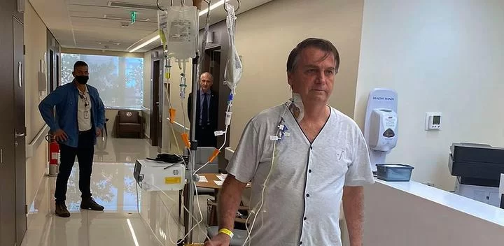 Bolsonaro recebe alta após 12 dias internado em São Paulo para tratar erisipela e dor abdominal Bolsonaro recebe alta após 12 dias internado em São Paulo para tratar erisipela e dor abdominal