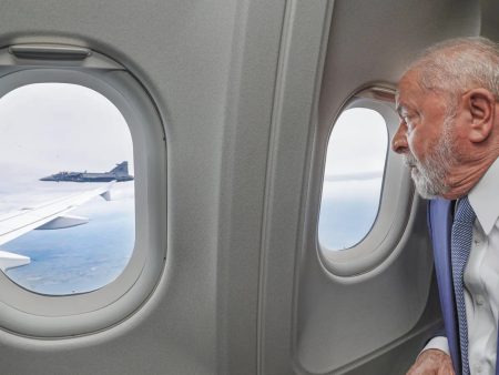 Presidente Lula realiza parada técnica em Paulo Afonso antes de compromissos em Alagoas; anúncio de investimentos no Canal do Sertão Alagoano em destaque