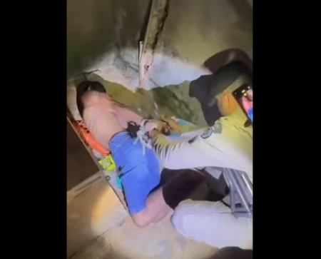 Homem é resgatado em estado de pânico por policiais militares em casa abandonada em Salvador