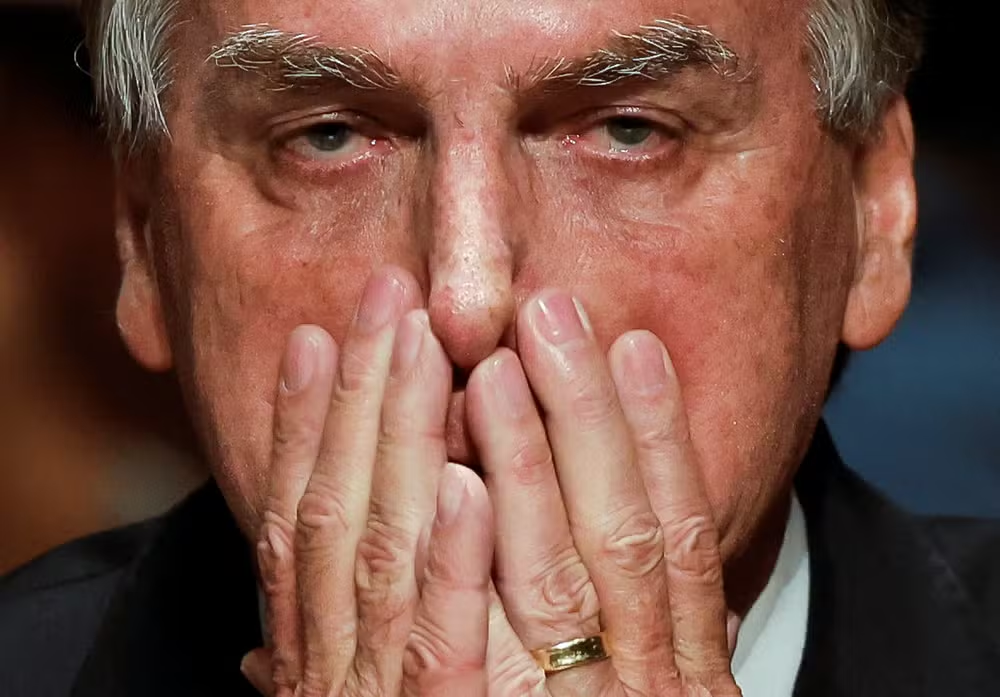 Bolsonaro pressiona aliados por anistia aos envolvidos nos atos de 8 de janeiro e condiciona apoio às eleições no congresso Bolsonaro pressiona aliados por anistia aos envolvidos nos atos de 8 de janeiro e condiciona apoio às eleições no congresso