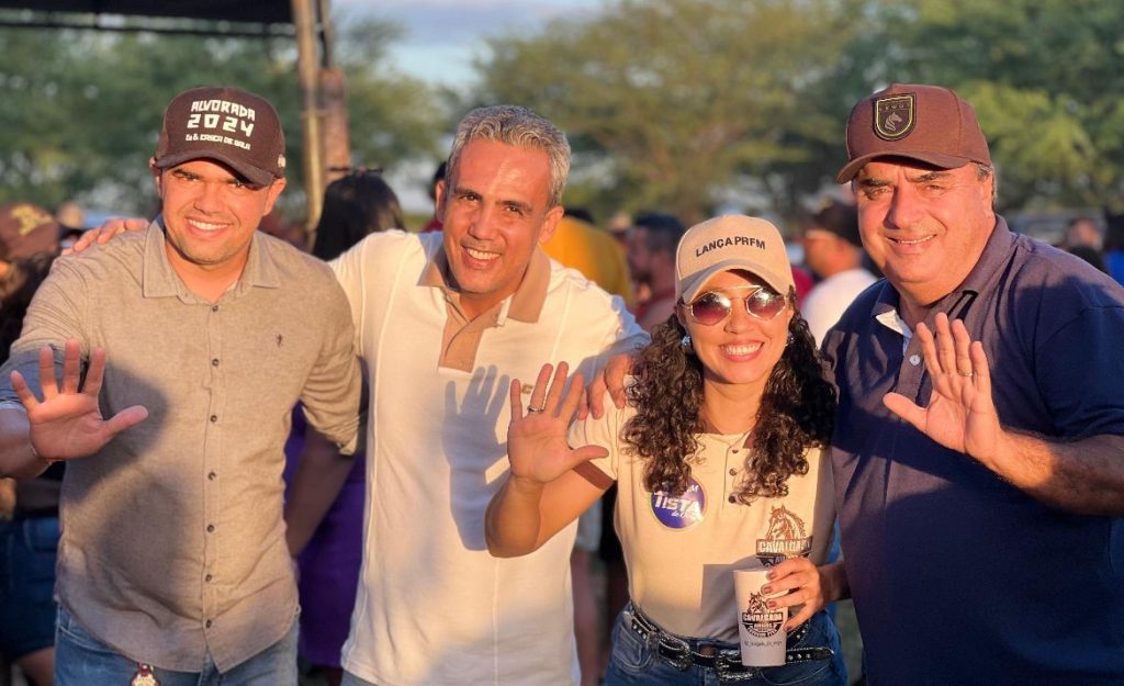 JEREMOABO: TISTA DE DEDA E FÁBIO DA SECOF, PARTICIPARAM DA 2ª CAVALGADA DO POVOADO ALVORADA. JEREMOABO: TISTA DE DEDA E FÁBIO DA SECOF, PARTICIPARAM DA 2ª CAVALGADA DO POVOADO ALVORADA.