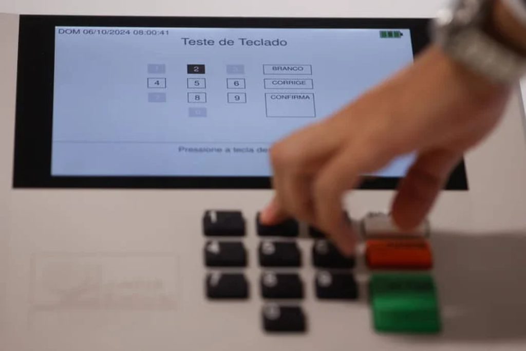 Calendário eleitoral para mês de Julho impõe restrições e obrigações aos pré-candidatos e agentes públicos, segundo Resolução do TSE Calendário eleitoral para mês de Julho impõe restrições e obrigações aos pré-candidatos e agentes públicos, segundo Resolução do TSE