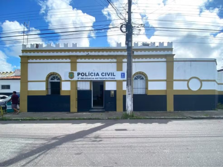 Advogado é preso após ofender delegado André David e policiais em Aracaju