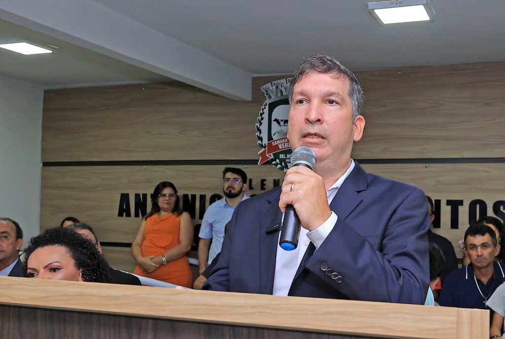 Com Legado de Sucesso, Ex-prefeito Carlinhos Sobral Anuncia Candidatura a Deputado Estadual.