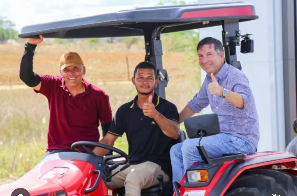 CARLINHOS SOBRAL PARTICIPA DE GRANDE EVENTO EM ADUSTINA EM APOIO AO PDL 58/2025 POAGRO CARLINHOS SOBRAL PARTICIPA DE GRANDE EVENTO EM ADUSTINA EM APOIO AO PDL 58/2025 POAGRO