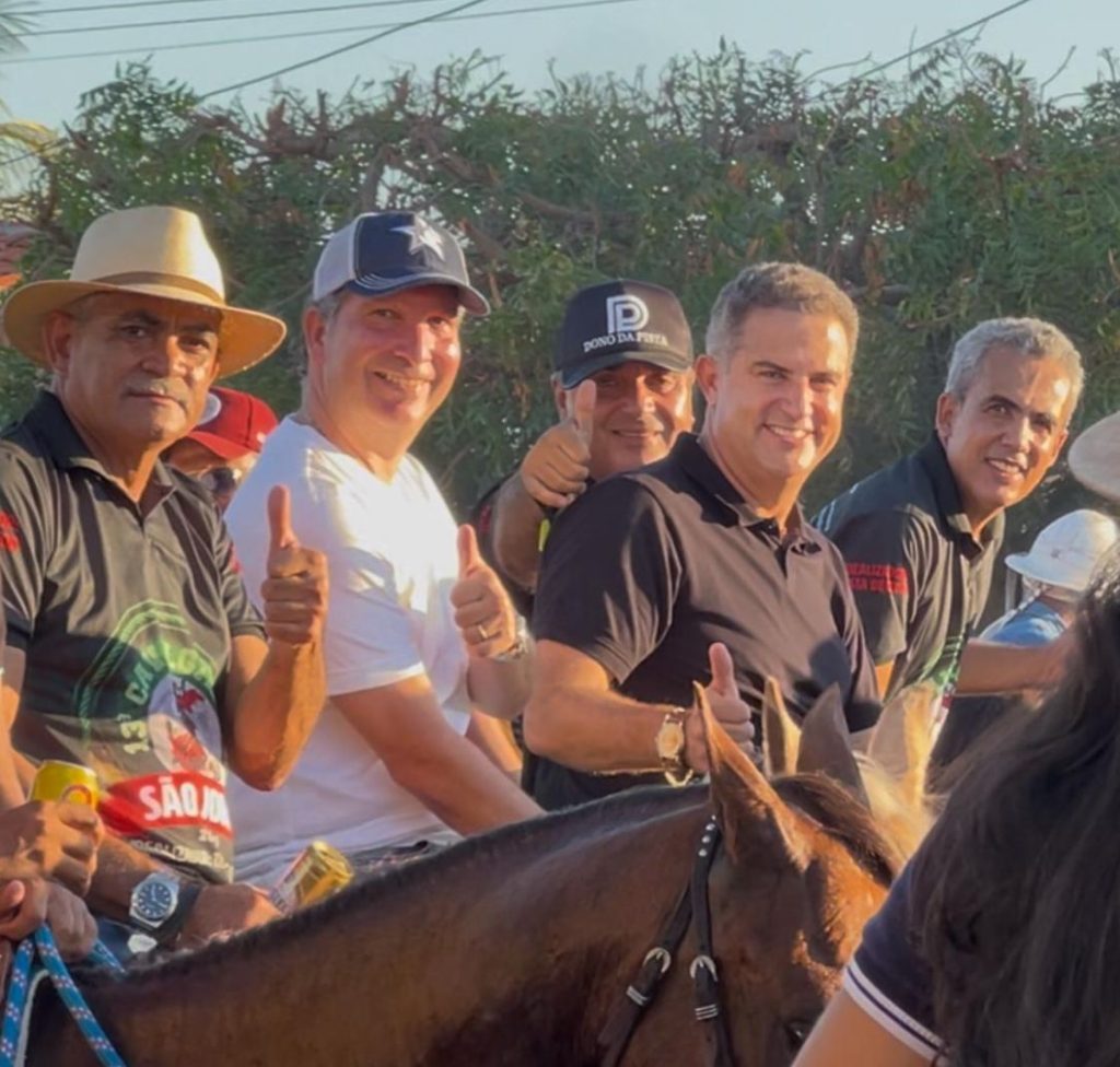 Carlinhos Sobral prestigia Cavalgada de São Jorge em Jeremoabo: fé, tradição e proximidade com o povo