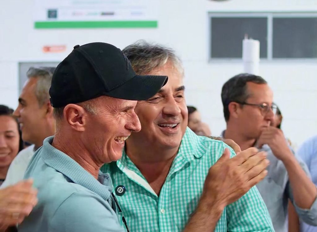 Prefeito Tista de Deda participa da inauguração da Casa do Mel no povoado Caritá, em Jeremoabo (BA) Prefeito Tista de Deda participa da inauguração da Casa do Mel no povoado Caritá, em Jeremoabo (BA)
