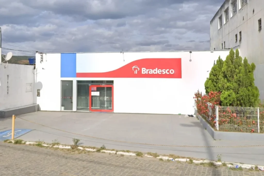 Decisão Judicial Garante a Reabertura da Única Agência Bancária em Pedro Alexandre-BA Decisão Judicial Garante a Reabertura da Única Agência Bancária em Pedro Alexandre-BA