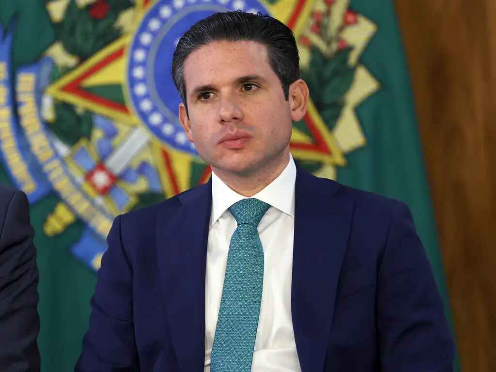 Motta encaminha PEC que acaba com a escala 6×1 para a CCJ e diz que, depois, texto será debatido em comissão especial Motta encaminha PEC que acaba com a escala 6×1 para a CCJ e diz que, depois, texto será debatido em comissão especial